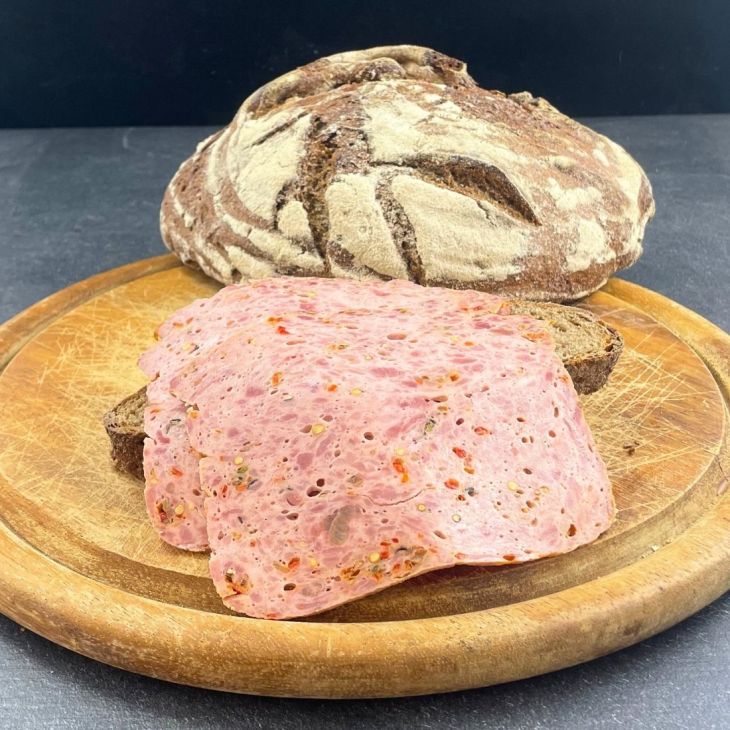 Hackbraten mit Kräuten - geschnitten