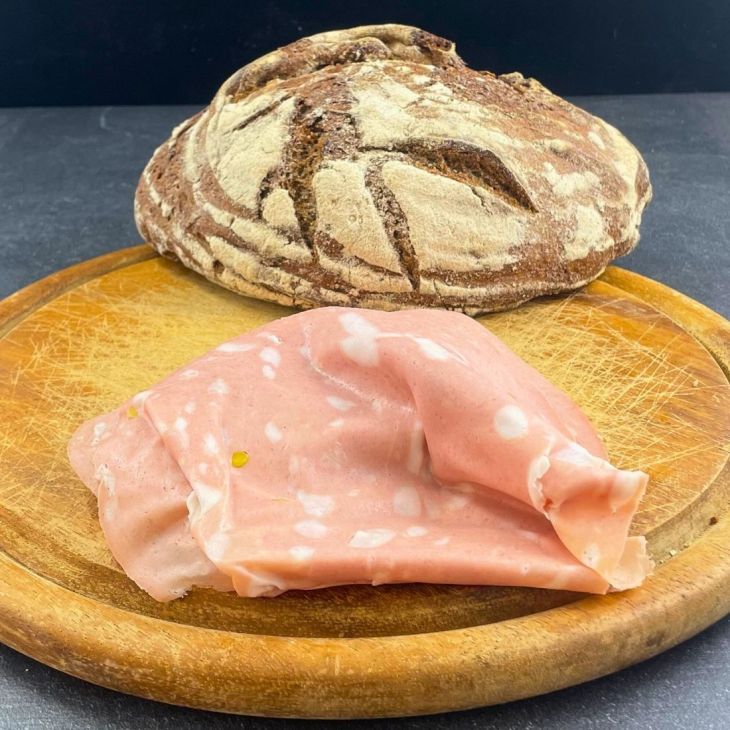 Mortadella Italienisch - geschnitten